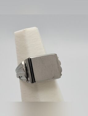 Vintage Silver Tone Signet Ring Art Deco Fluted Shoulders Unengraved Size 6